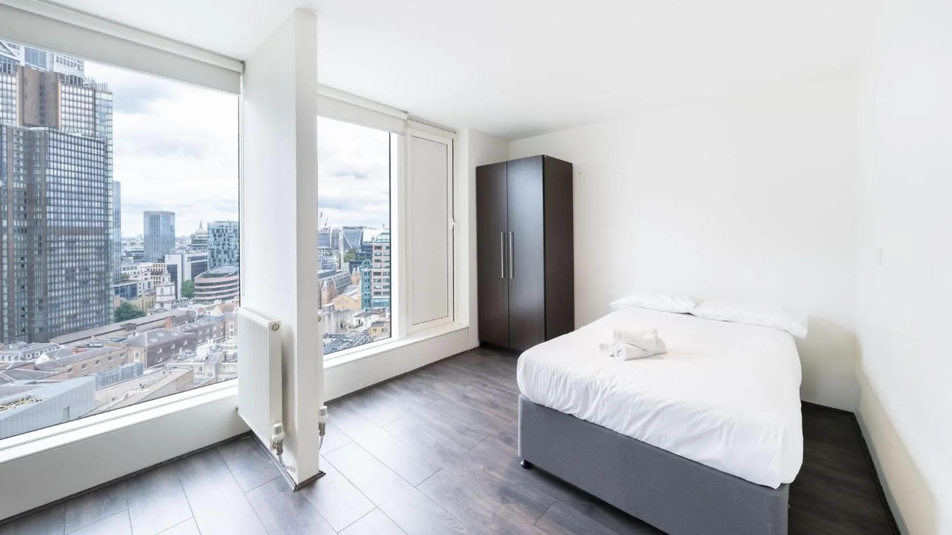 Chapter Spitalfields In London Apartment